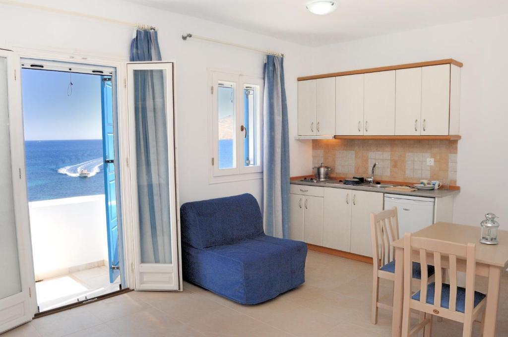 Dream Island Hotel Livadia  Room photo